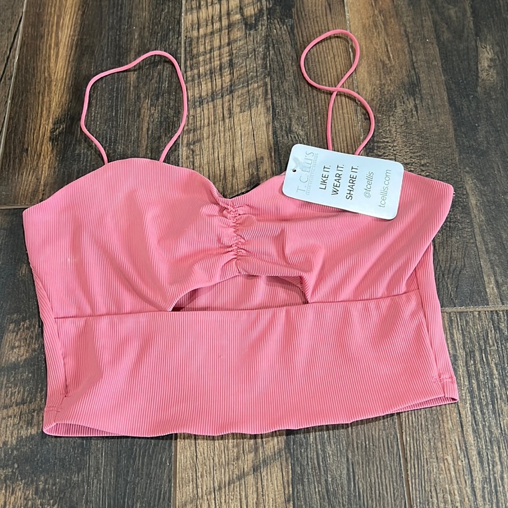 TC Ellis top